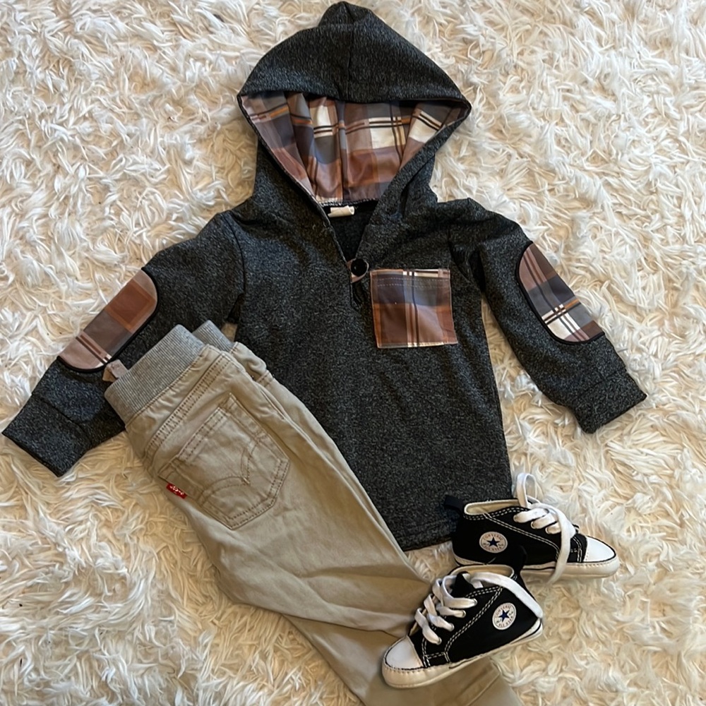 Converse size 4 18 month Levi joggers
